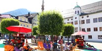 Hotels und Ferienwohnungen im Oberallgäu - Wetter: bei schönem Wetter - Bayern - Draußen Lesen im Stadtzentrum von Immenstadt - Draußen Lesen 2024 im Stadtzentrum von Immenstadt
