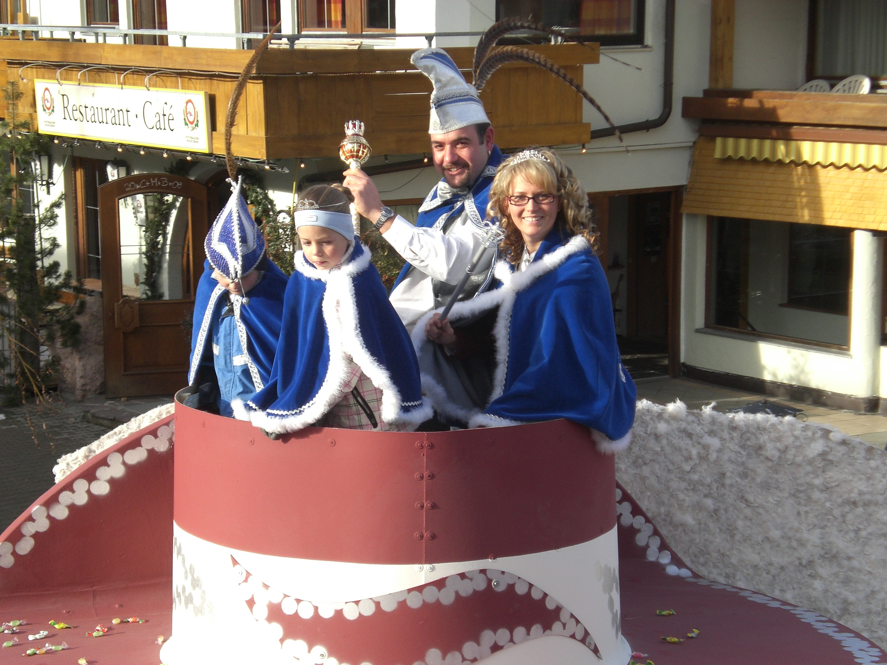 Veranstaltungen im Oberallgäu: Bunter Faschingsumzug in Wertach im Oberallgäu - Faschingsumzug am 17.02.2026 in Wertach