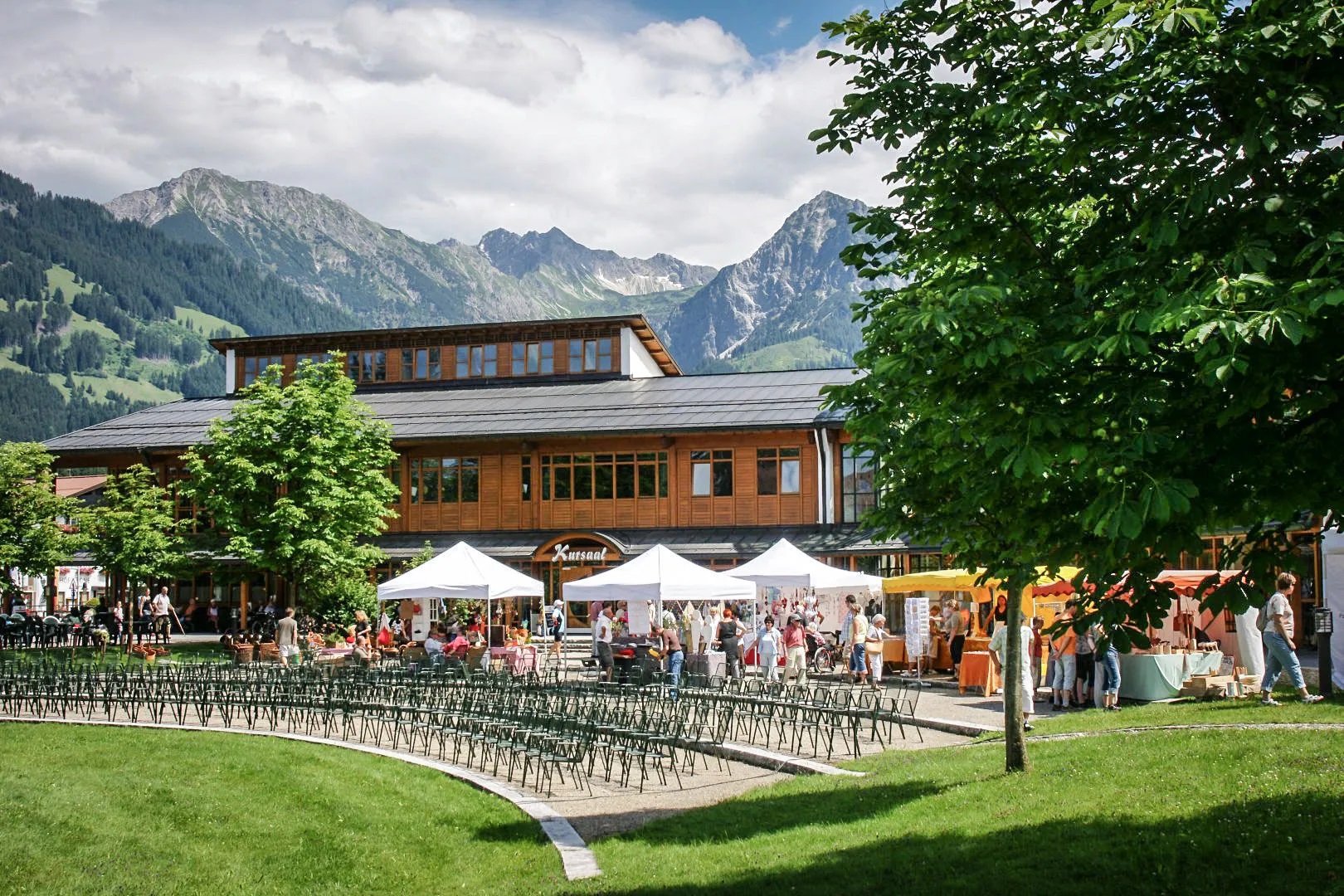 Veranstaltungen im Oberallgäu: Fischinger Kulturzeit präsentiert die "Couplet AG" - Fischinger Kulturzeit präsentiert "Die Couplet AG"