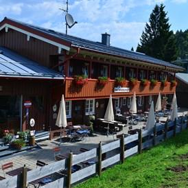 veranstaltung: Frühschoppenkonzert am Imberghaus mit Alpenblech