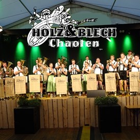 Veranstaltungen im Oberallgäu: Frühschoppenkonzert in Fischen mit den Holz & Blech CHAOTEN - Frühschoppenkonzert in Fischen mit den Holz & Blech CHAOTEN