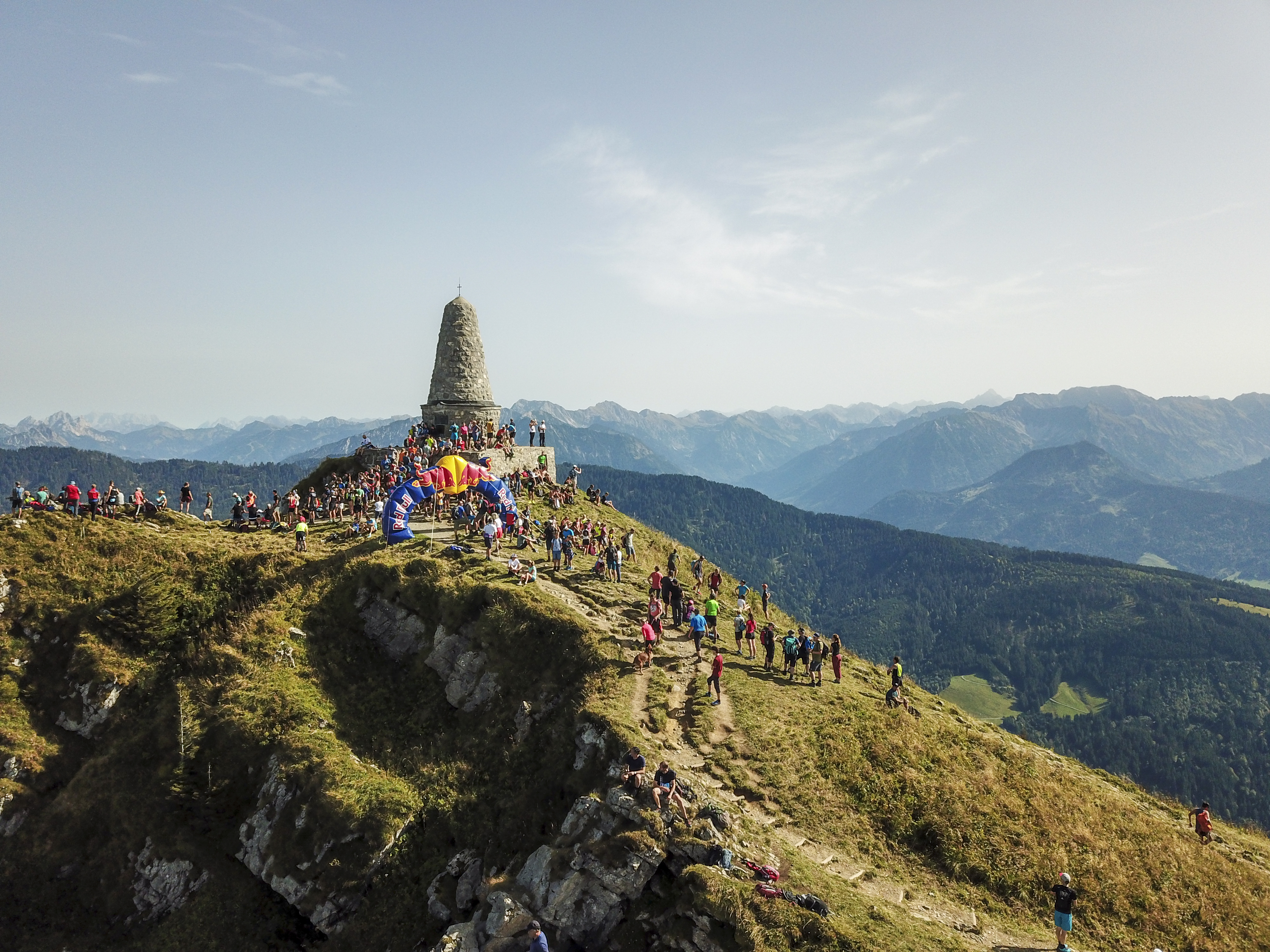 Veranstaltungen im Oberallgäu: Grüntenstafette - für wahre Helden - Grüntenstafette 2027 - auf den Grünten, fertig, los!