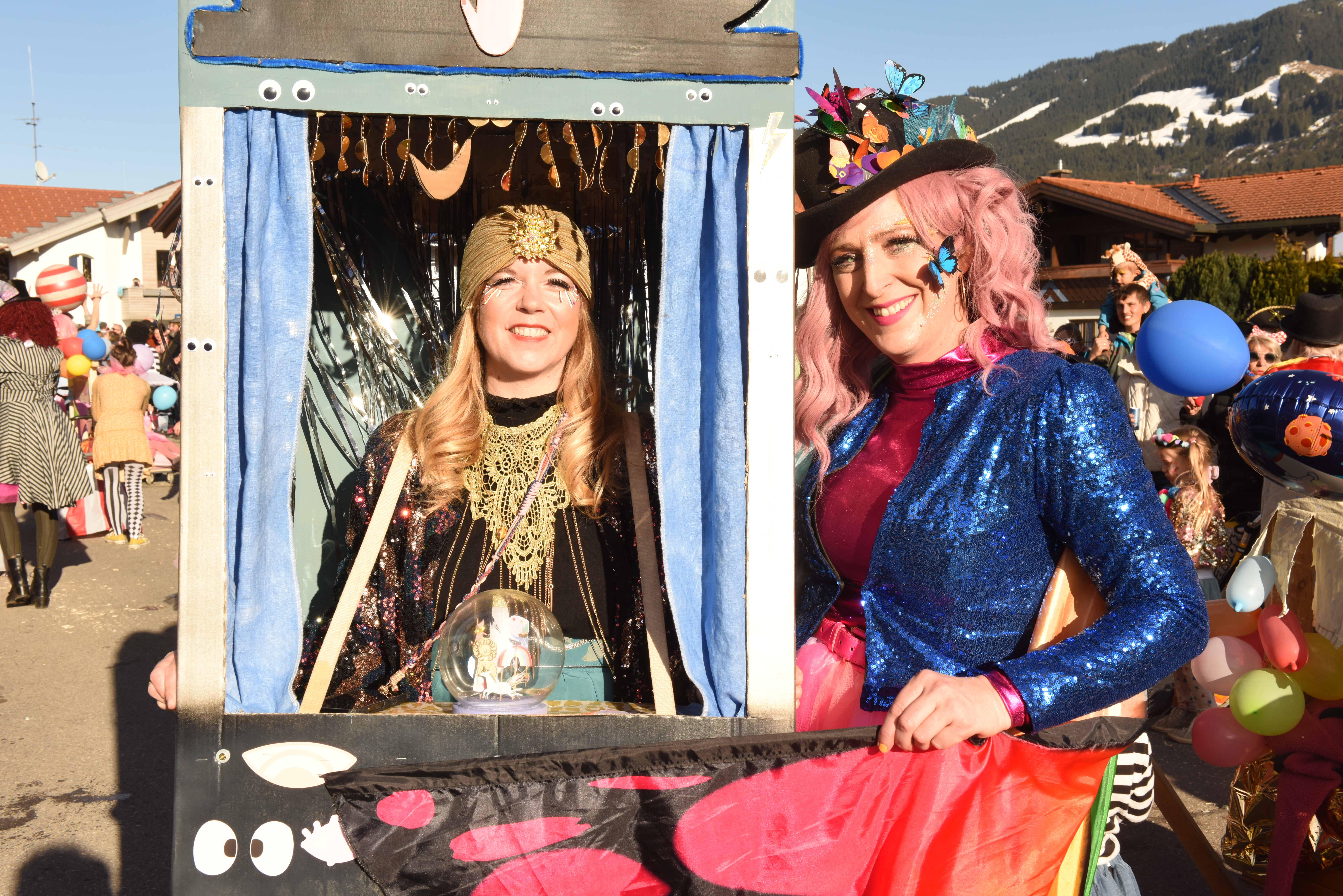 Hotels und Ferienwohnungen im Oberallgäu - Gumpiger Donnerstag in Fischen - der Faschingsumzug - Faschingsumzug am Gumpigen Donnerstag in Fischen 