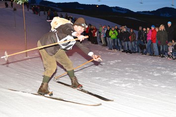 Veranstaltungen im Oberallgäu: Historisches Skirennen in Fischen im AllgäuHistorisches Skirennen in Fischen im Allgäu - Historisches Skirennen 2023 am Stinesser in Fischen