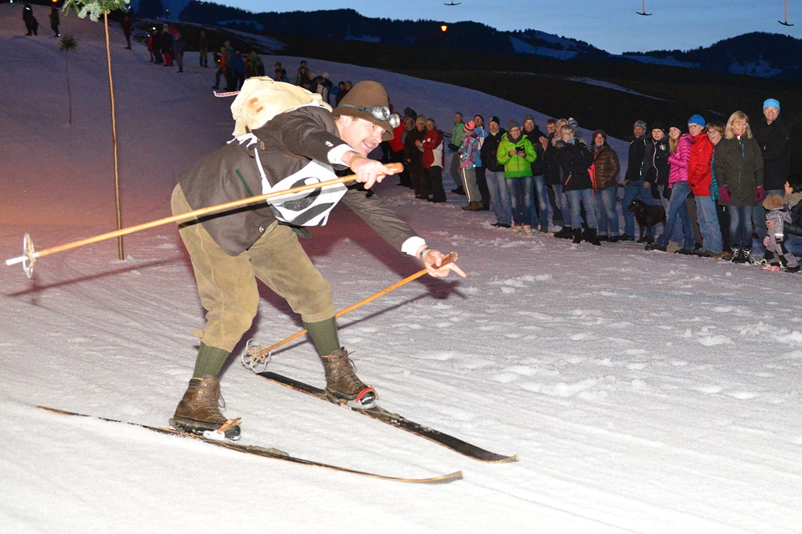 Veranstaltungen im Oberallgäu: Historisches Skirennen in Fischen im AllgäuHistorisches Skirennen in Fischen im Allgäu - Historisches Skirennen 2023 am Stinesser in Fischen