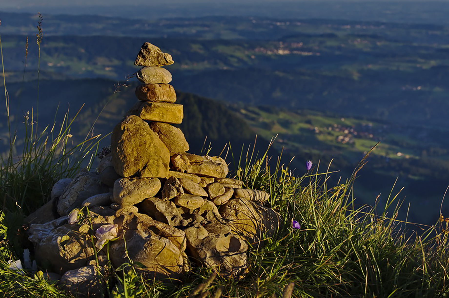 Hotels und Ferienwohnungen im Oberallgäu - Parken & Anreise: Anreise mit ÖPNV möglich - Hochgratbahn - Sonnenaufgangsfahrt mit Bergmesse - Hochgratbahn - Sonnenaufgangsfahrt mit Bergmesse