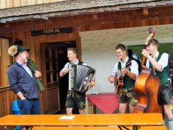 Veranstaltungen im Oberallgäu: Hüttengaudi mit Livemusik auf der Buronhütte