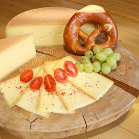 veranstaltung: Handwerker- und Käsemarkt in Fischen im Allgäu - Käse- und Handwerkermarkt 2022 in Fischen