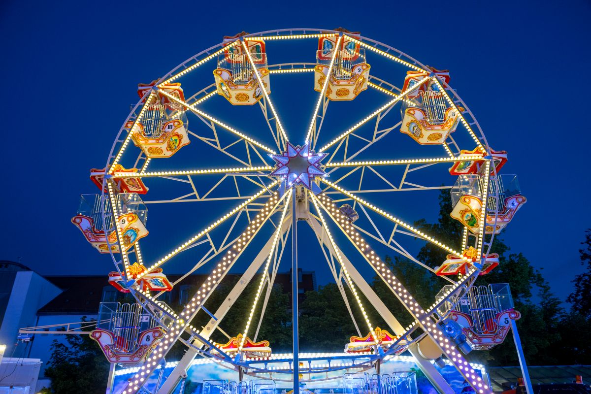 Hotels und Ferienwohnungen im Oberallgäu - Parken & Anreise: Anreise mit ÖPNV möglich - Kempten - Kathreinemarkt in Kempten im Allgäu - Kathreinemarkt im Herbst 2026 in Kempten im Allgäu