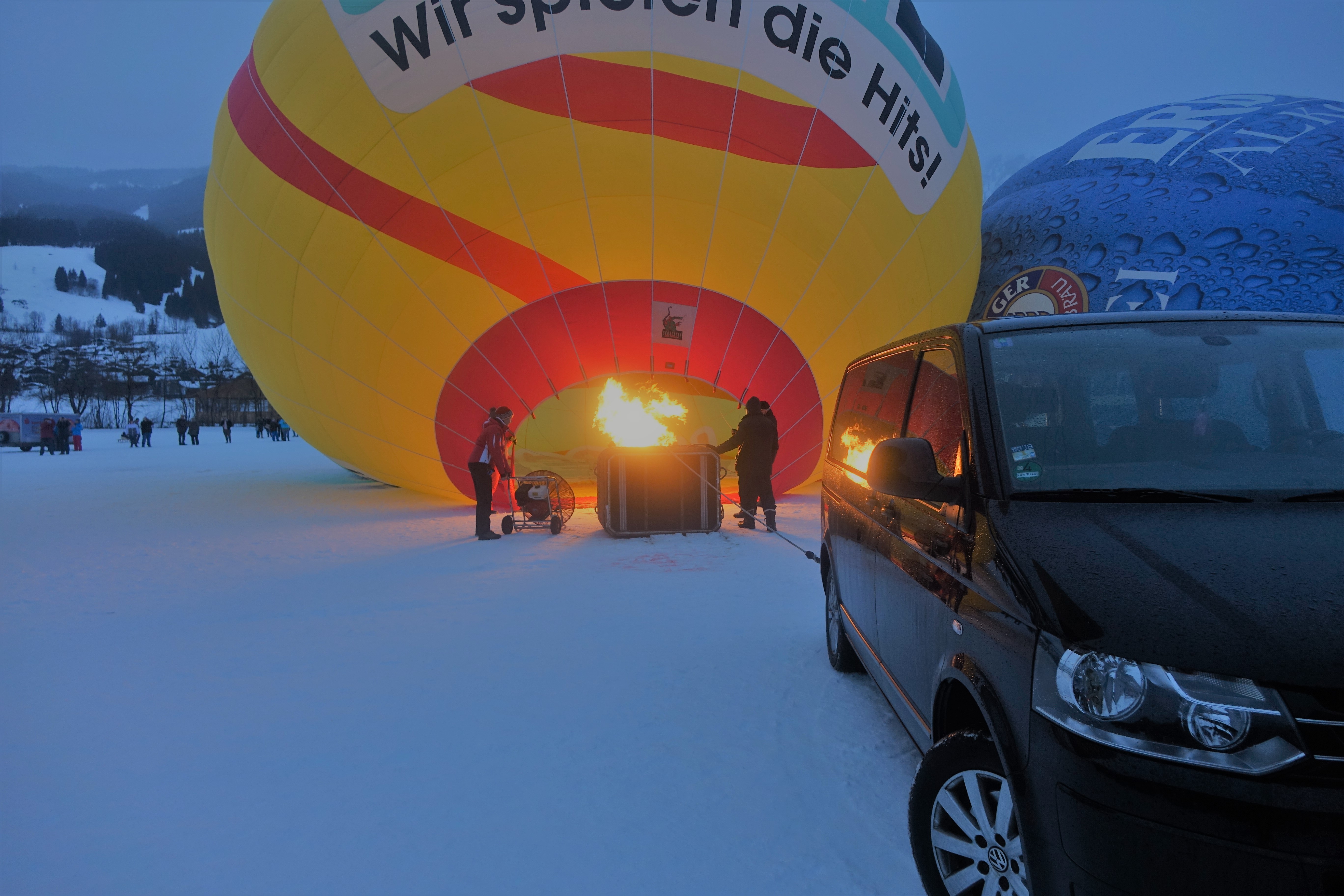 Veranstaltungen im Oberallgäu: Wiesengrund Ballonfestival in Bad Hindelang im Allgäu - Ballonfestival mit Ballonglühen in Bad Hindelang
