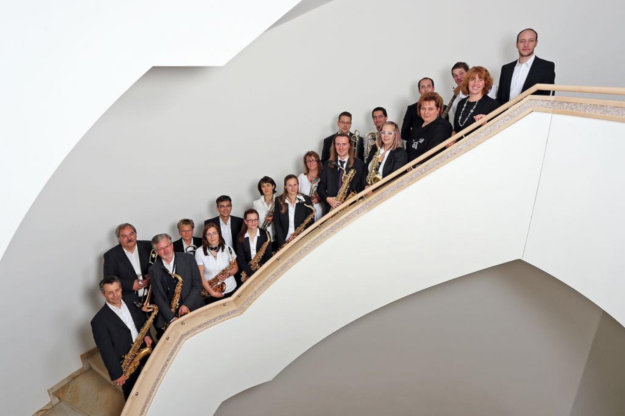 Hotels und Ferienwohnungen im Oberallgäu - Oberallgäu - Kultur am Gleis: Weißwurstfrühstück bei Swing & Blues mit der Allgäu Swing Bigband - Kultur am Gleis: Weißwurstfrühstück bei Swing & Blues