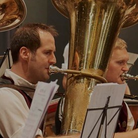 Veranstaltungen im Oberallgäu: Konzert der Harmoniemusik Hindelang - Konzert der Harmoniemusik Hindelang im "Grünen Hut"