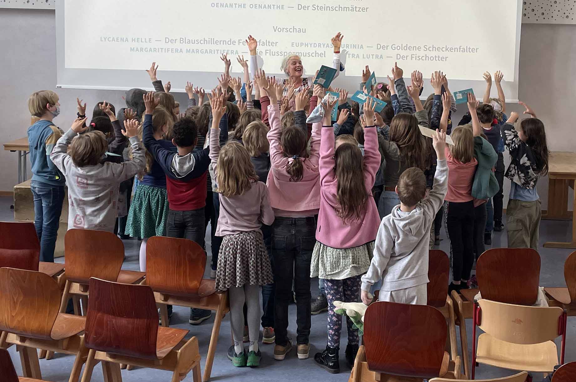 Veranstaltungen im Oberallgäu: Fräulein Brehms Tierleben zeigt: Teatro urogallus - Das Auerhuhn - Fräulein Brehms Tierleben zeigt: Teatro urogallus - Das Auerhuhn