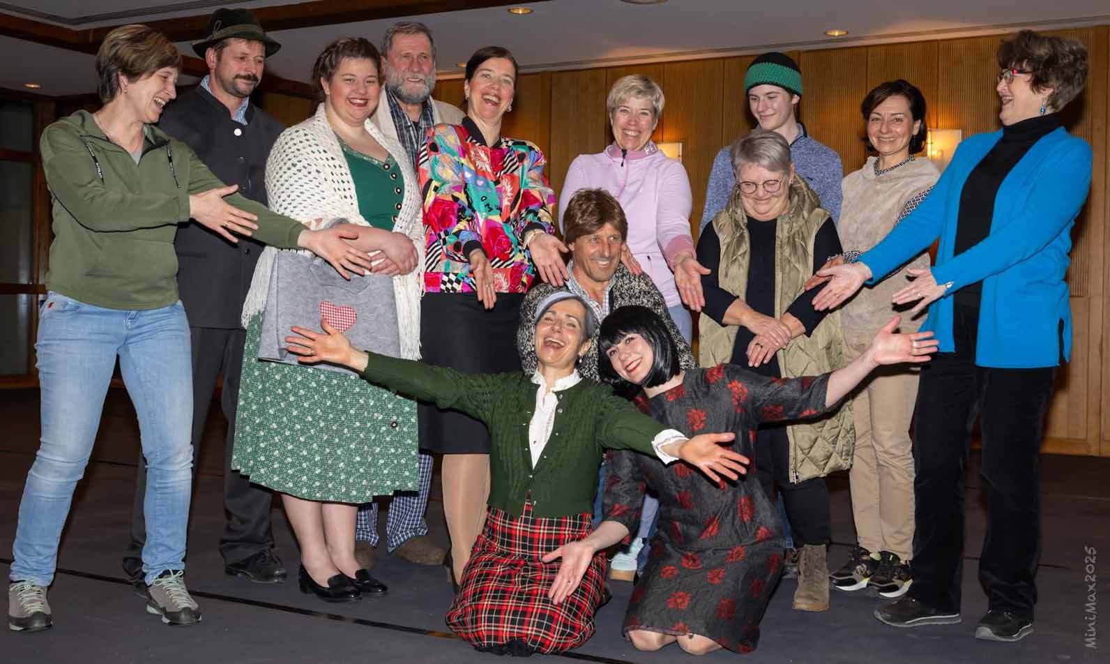 Hotels und Ferienwohnungen im Oberallgäu - Sie spieled wieder - Mundarttheater in Fischen im Oberallgäu - Team 2025
 - Bauerntheater - in Fischen spielen sie "A Wiesn Gschicht"