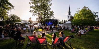 Hotels und Ferienwohnungen im Oberallgäu - Sommerfestival "Open Air" im Kurpark Oberstdorf - Outdoorfestival 2023 in Oberstdorf: "Kultur im Park"