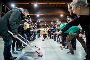 Veranstaltungen im Oberallgäu: Promi Night Charity Curling - Promi Night Charity Curling 2023