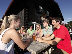 Veranstaltungen im Oberallgäu: Saisonsstart der Alpsee Bergwelt und Open Bär Festival