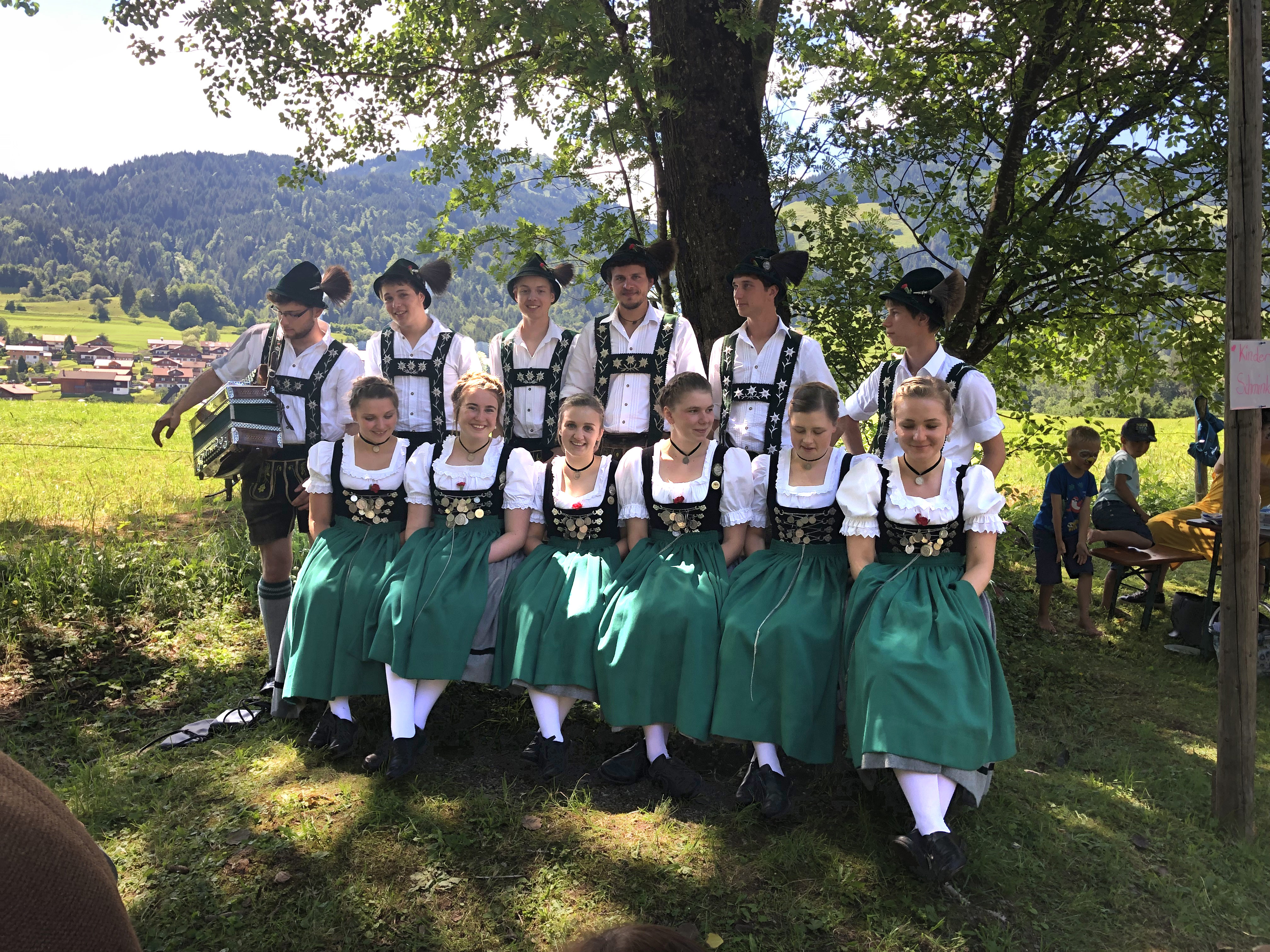 Hotels und Ferienwohnungen im Oberallgäu - Sommernachtsfest in Obermaiselstein - Sommernachtsfest auf der Spöck in Obermaiselstein