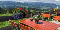 Hotels und Ferienwohnungen im Oberallgäu - Das Alpkrainer Trio auf dem Sonthofer Hof - Sonthofer Kreativsommer präsentiert: das Alpkrainer Trio