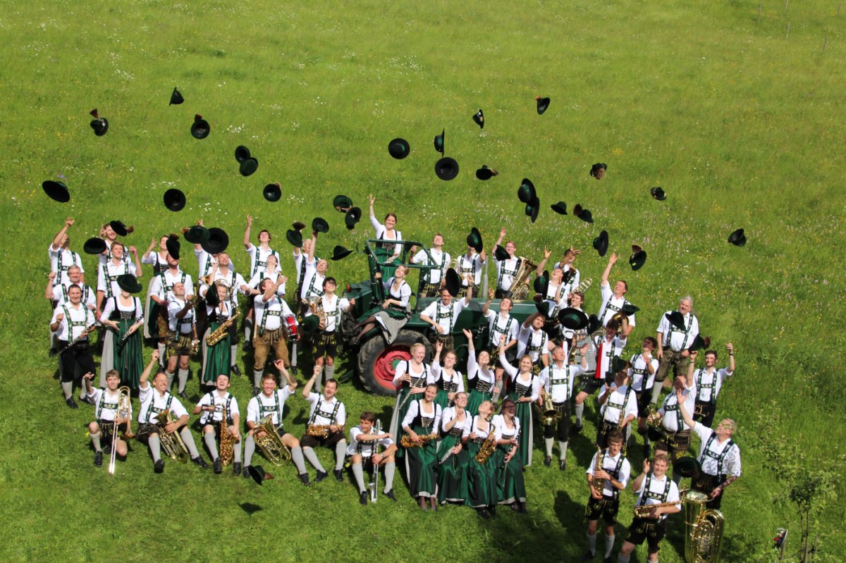 Veranstaltungen im Oberallgäu: Termin vorverlegt! Serenade zum Sommerabend mit der MK Oberstdorf