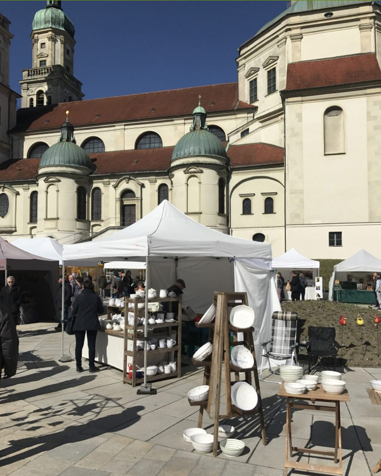 Hotels und Ferienwohnungen im Oberallgäu - Kategorien: Märkte & Ausstellungen - Kempten und Umgebung - Töpfer- und Kunsthandwerkermarkt in Kempten - Töpfer- und Kunsthandwerkermarkt 2026 in Kempten