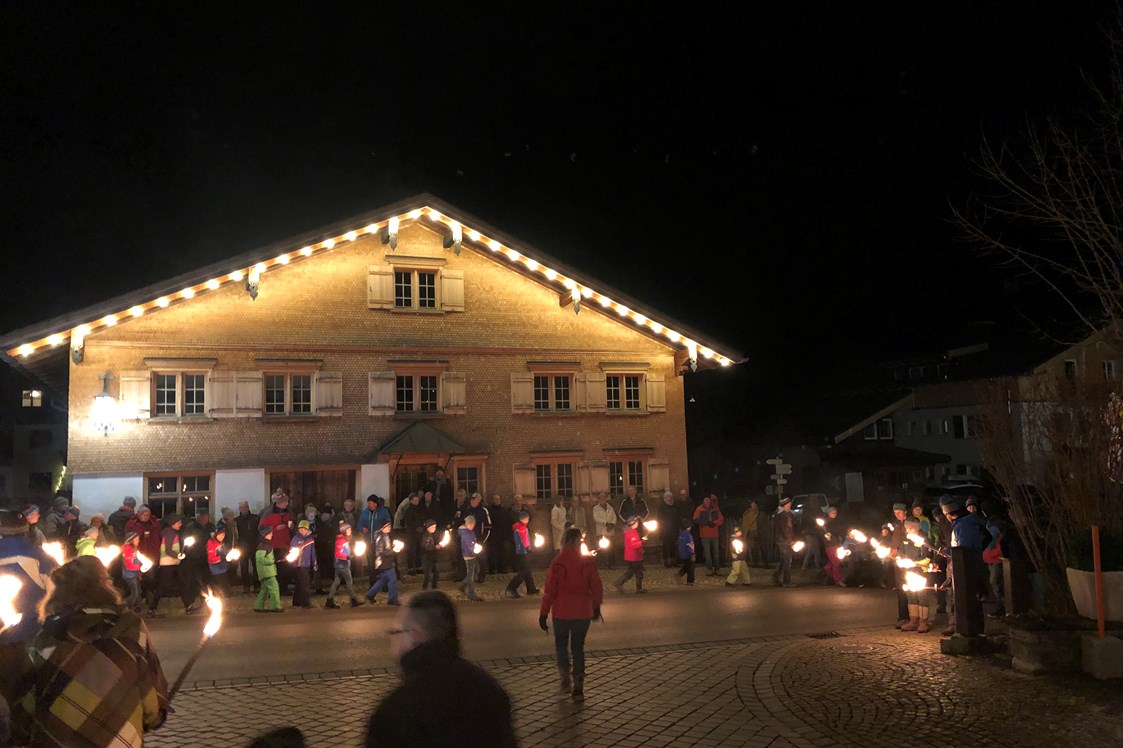 Veranstaltungen im Oberallgäu: Traditioneller Silvester-Fackellauf in Obermaiselstein - Traditioneller Silvester-Fackellauf