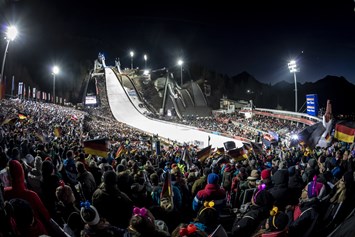 Veranstaltungen im Oberallgäu: Skispringen in Oberstdorf im Oberallgäu - Auftakt zur Vierschanzentournee - Vierschanzentournee 2024 / 2025 - Auftakt in Oberstdorf 