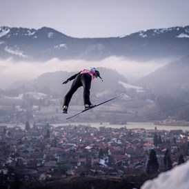 Veranstaltungen im Oberallgäu: Skispringen in Oberstdorf im Oberallgäu - Auftakt zur Vierschanzentournee - Vierschanzentournee 2024 / 2025 - Auftakt in Oberstdorf 