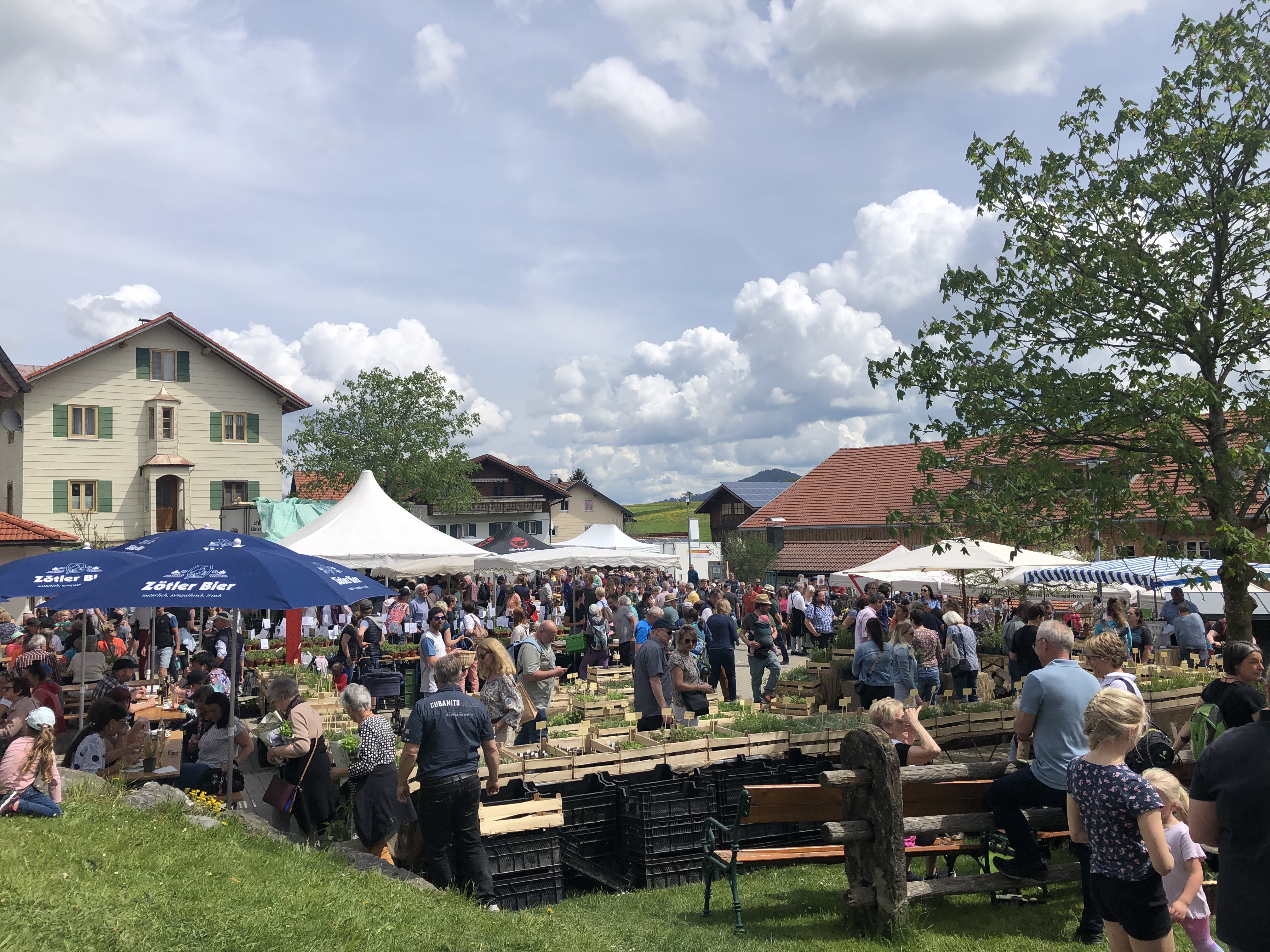 Hotels und Ferienwohnungen im Oberallgäu - Kinder & Familie: Kinderspielplatz - Vorderburger Kräutermarkt - Kräutermarkt in Vorderburg am 10.05.2026