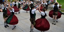 Hotels und Ferienwohnungen im Oberallgäu - Kinder & Familie: Kindergerichte - Bayern - Waldfest mit Frühschoppen Vorderhindelang - Waldfest 2024 mit Frühschoppen Vorderhindelang