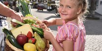 Hotels und Ferienwohnungen im Oberallgäu - Kinder & Familie: Kinder sind willkommen - Bayern - Wochenmarkt in Bad Hindelang - Wochenmarkt in Bad Hindelang