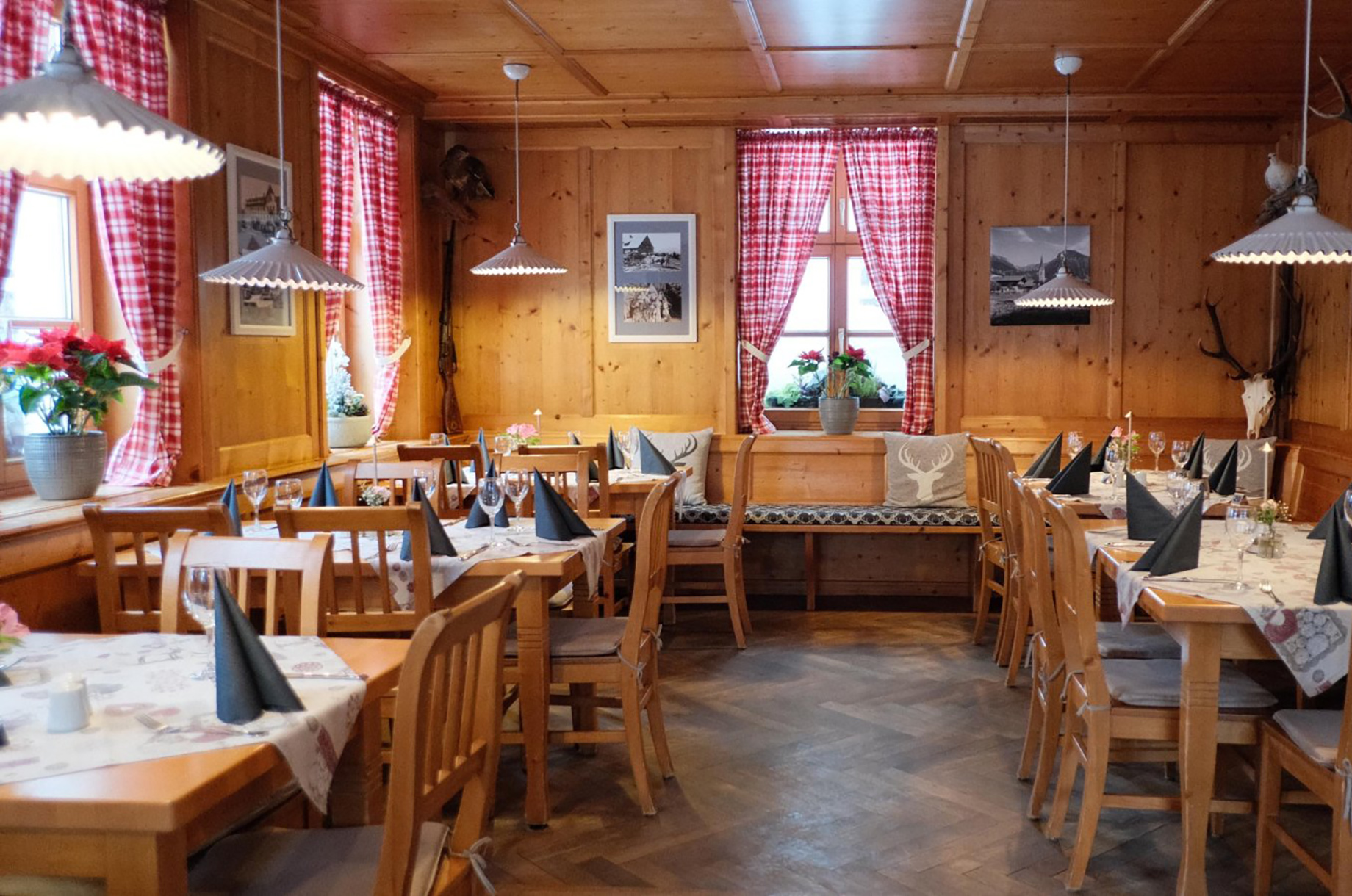 Hotels und Ferienwohnungen im Oberallgäu - Restaurant und Gasthof Oberstdorfer Einkehr in Oberstdorf im Allgäu - Restaurant "Oberstdorfer Einkehr"