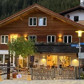 stellenanzeige: Stellenanzeige - Bergsteiger-Hotel Grüner Hut in Bad Hindelang - Hinterstein im Allgäu - Dein Traum? Eine Zukunft in den Bergen?