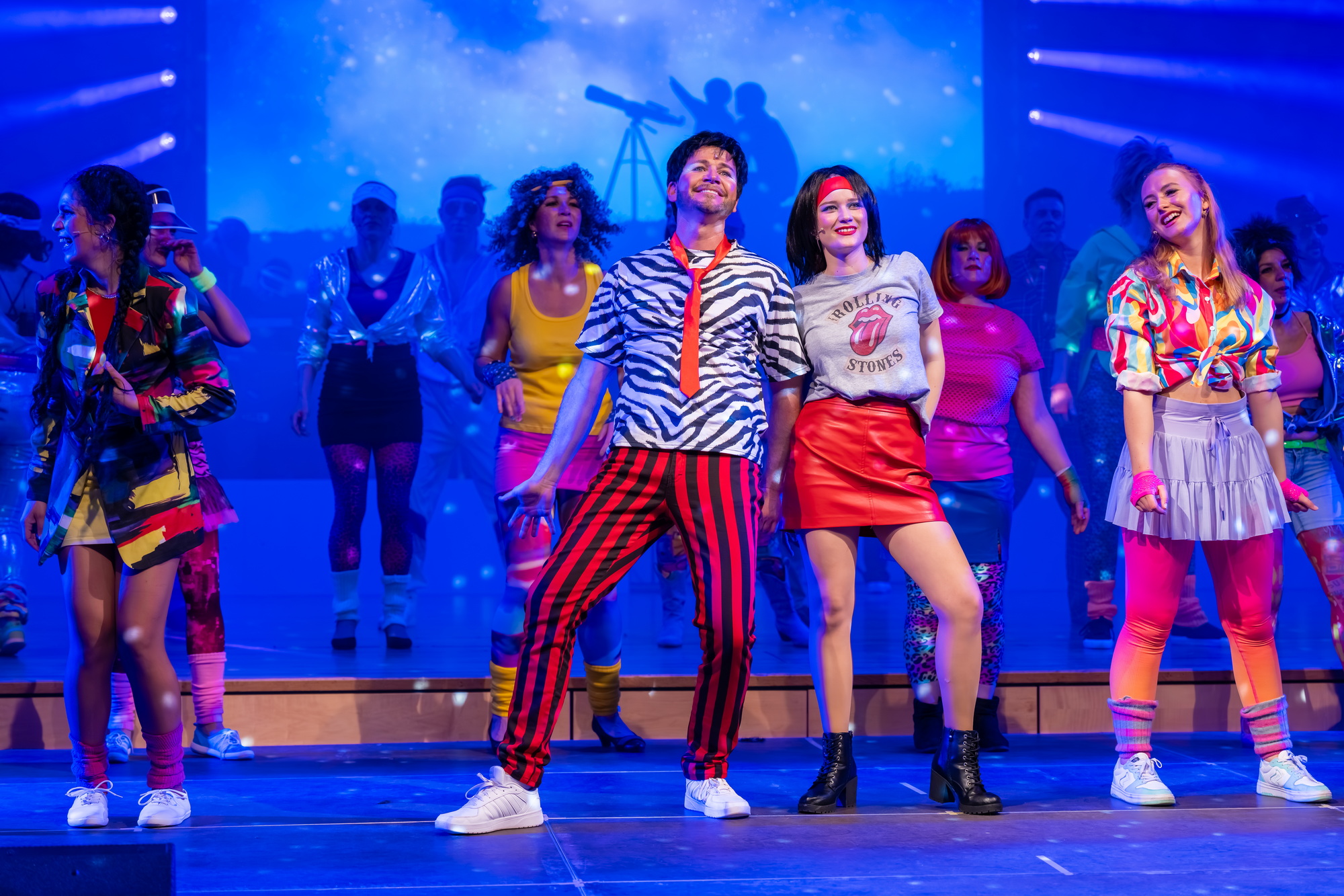 Veranstaltungen im Oberallgäu: WiR18 im November 2026 - "Showtime" oder SOS beim ESC - WiR18 im November 2026 - "Showtime" oder SOS beim ESC