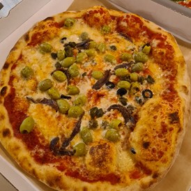 Restaurants-im-oberallgaeu: Pizza Napoli - Restaurant Pizzeria Alpenrose in Tiefenbach bei Oberstdorf 