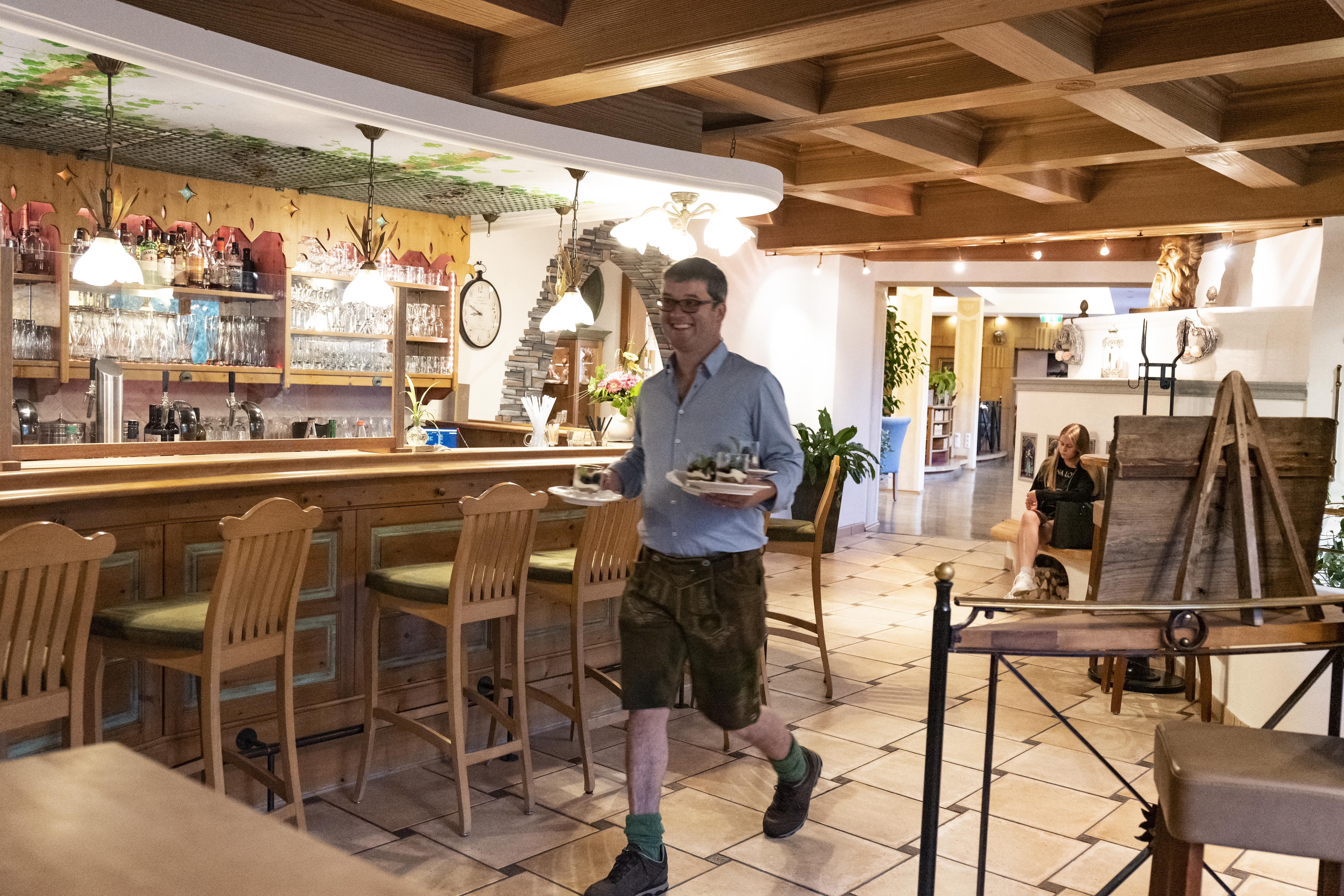 Unterkunft im Allgäu: Barbereich - 4****S Hotel Erlebach in Riezlern