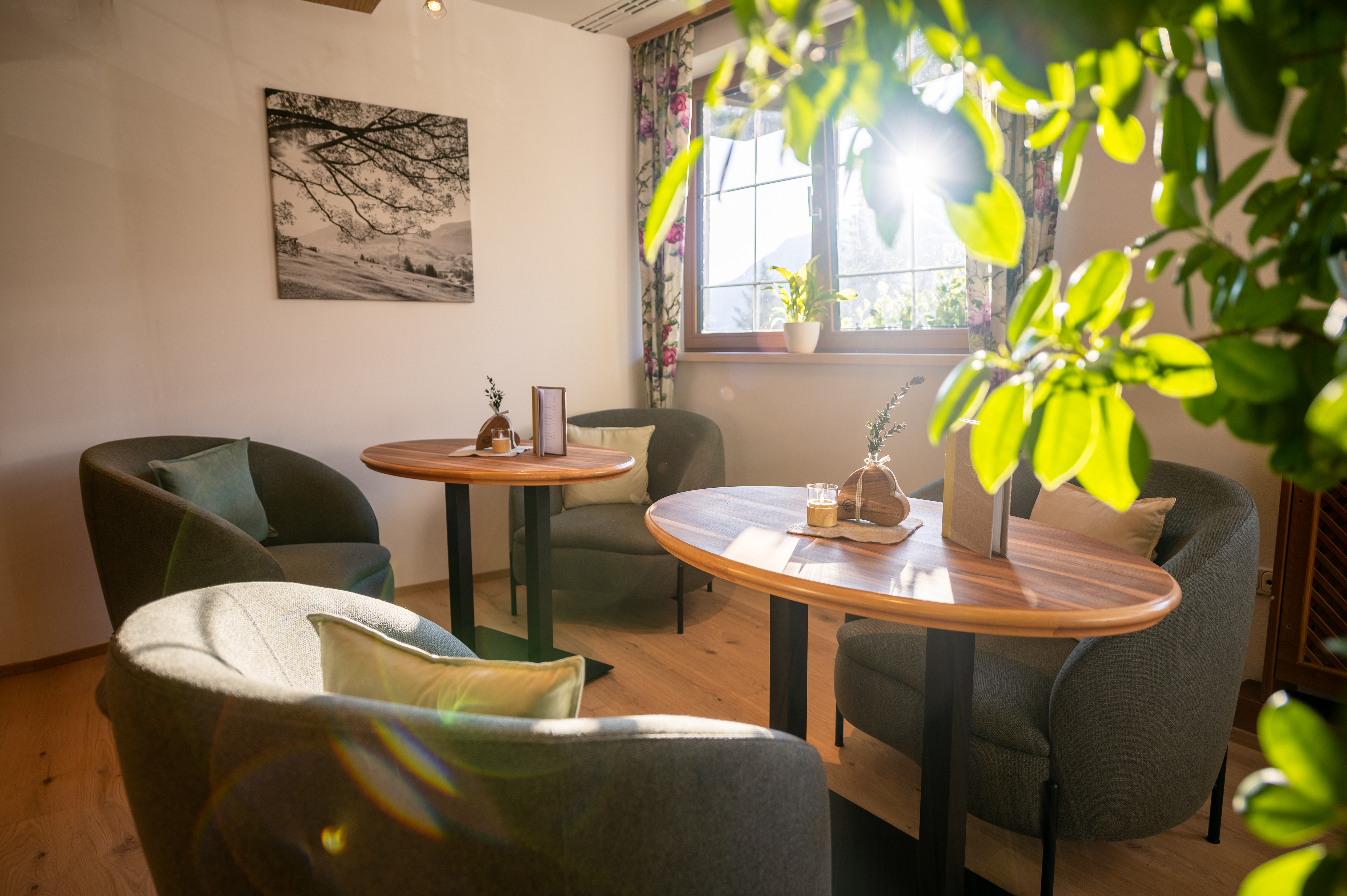 Unterkunft im Allgäu: Barbereich - 4****S Hotel Erlebach in Riezlern