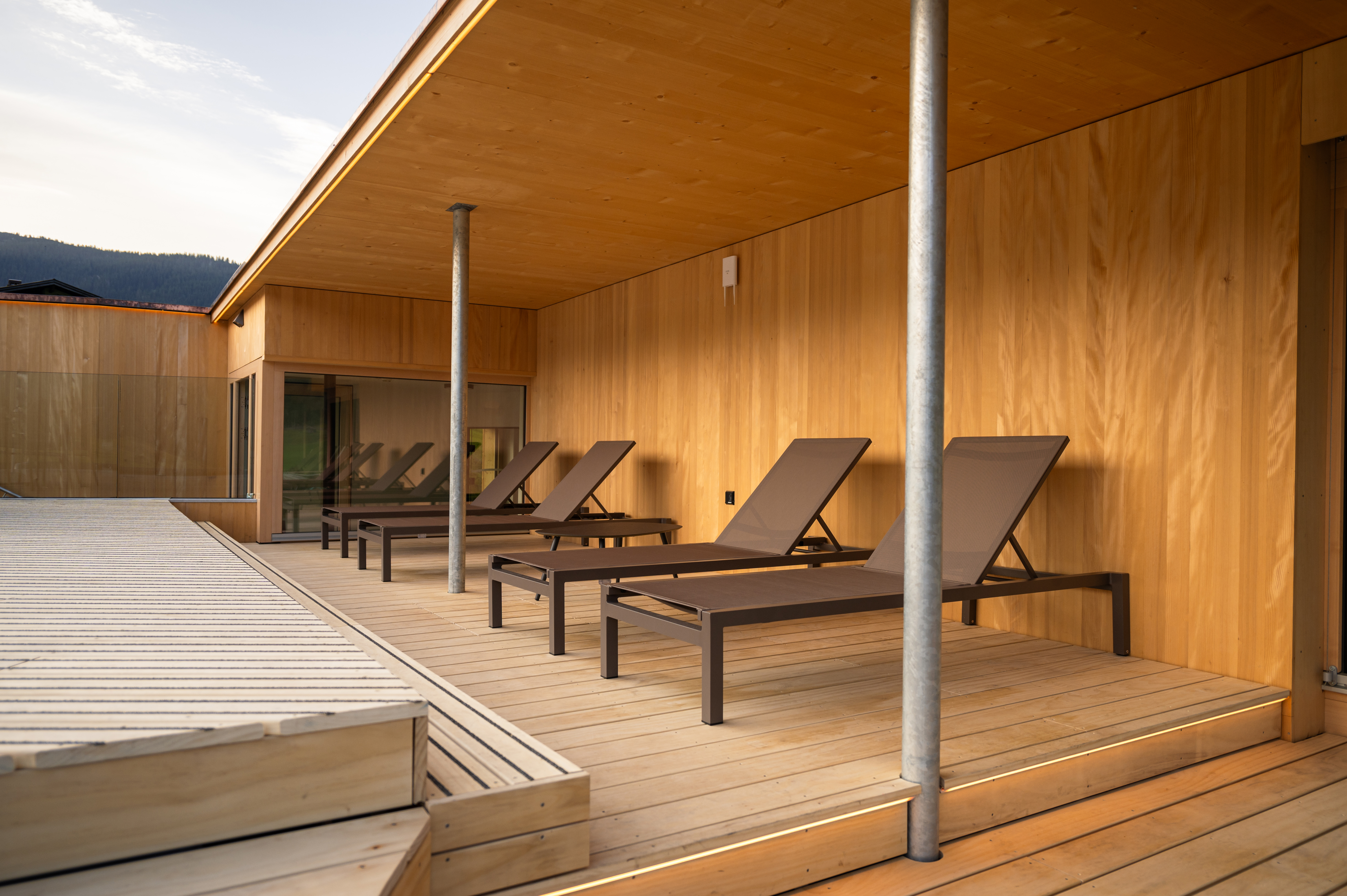 Unterkunft im Allgäu: Sonnendeck - 4****S Hotel Erlebach in Riezlern