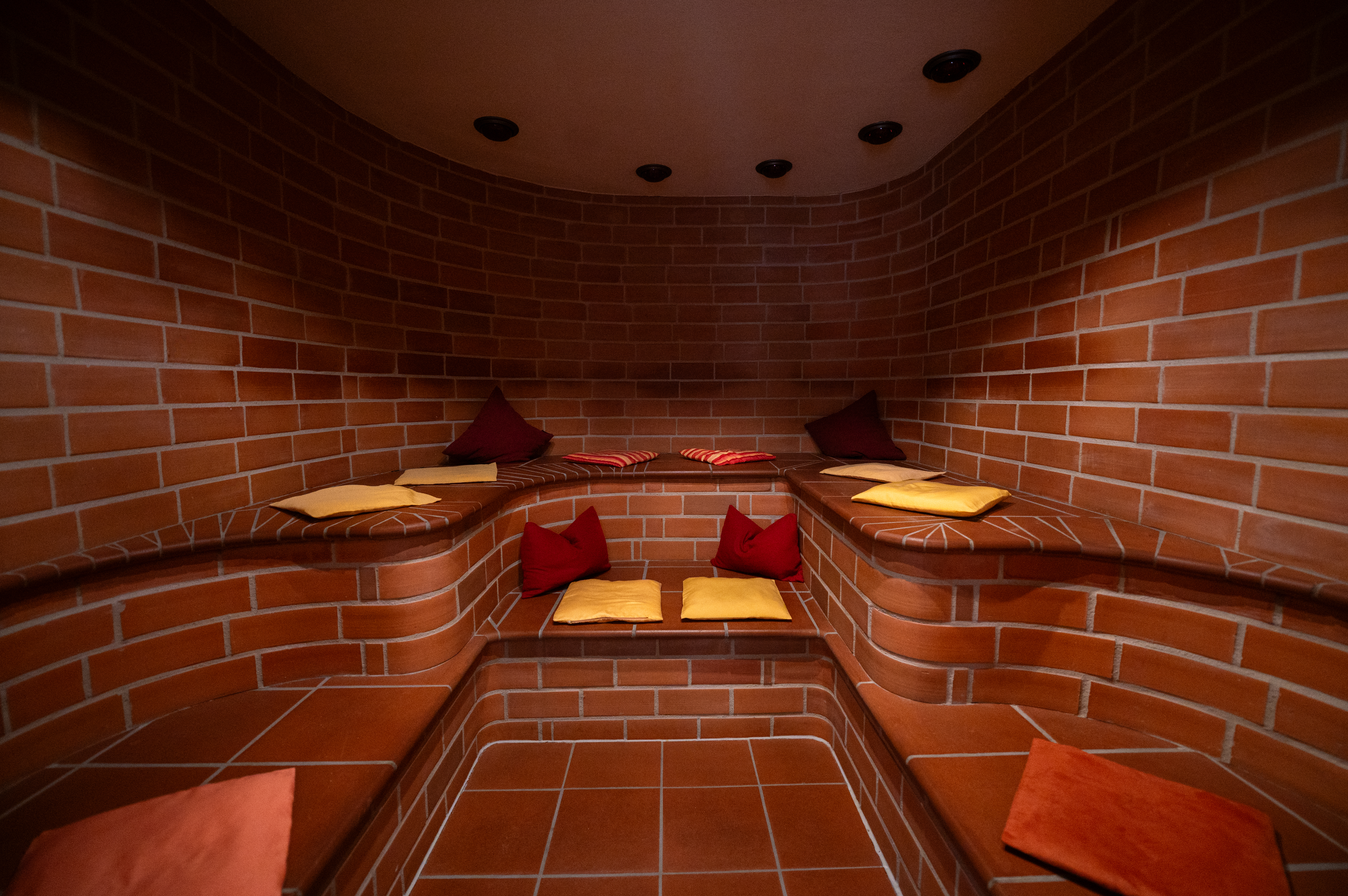 Unterkunft im Allgäu: Tepidarium - 4****S Hotel Erlebach in Riezlern