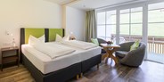 hotels-und-ferienwohnungen-im-oberallgaeu - Zimmerausstattung: Eigenes Badezimmer - Bayern - Zimmerbeispiel Hotel Frohsinn - Wohlfühlhotel Frohsinn in Fischen im Allgäu