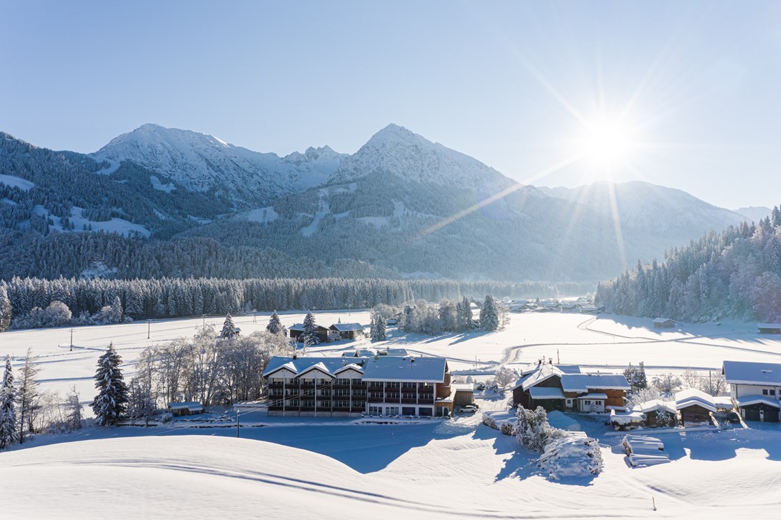 Unterkunft im Allgäu: Hotel Frohsinn eingebettet in einen Wintertraum - Wohlfühlhotel Frohsinn in Fischen im Allgäu