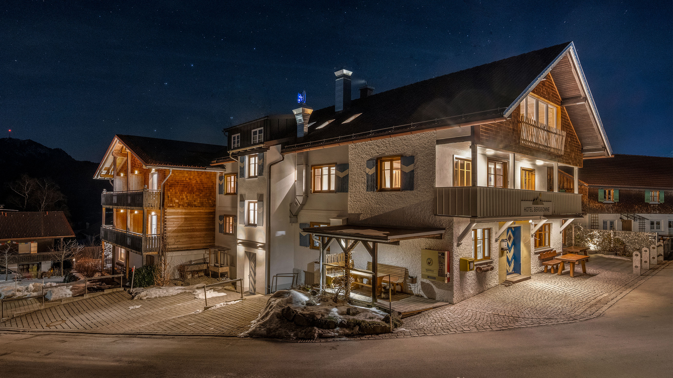 Hotels und Ferienwohnungen im Oberallgäu - Hotel Bergsonne Allgäu - Nachtsicht - Hotel Bergsonne Allgäu