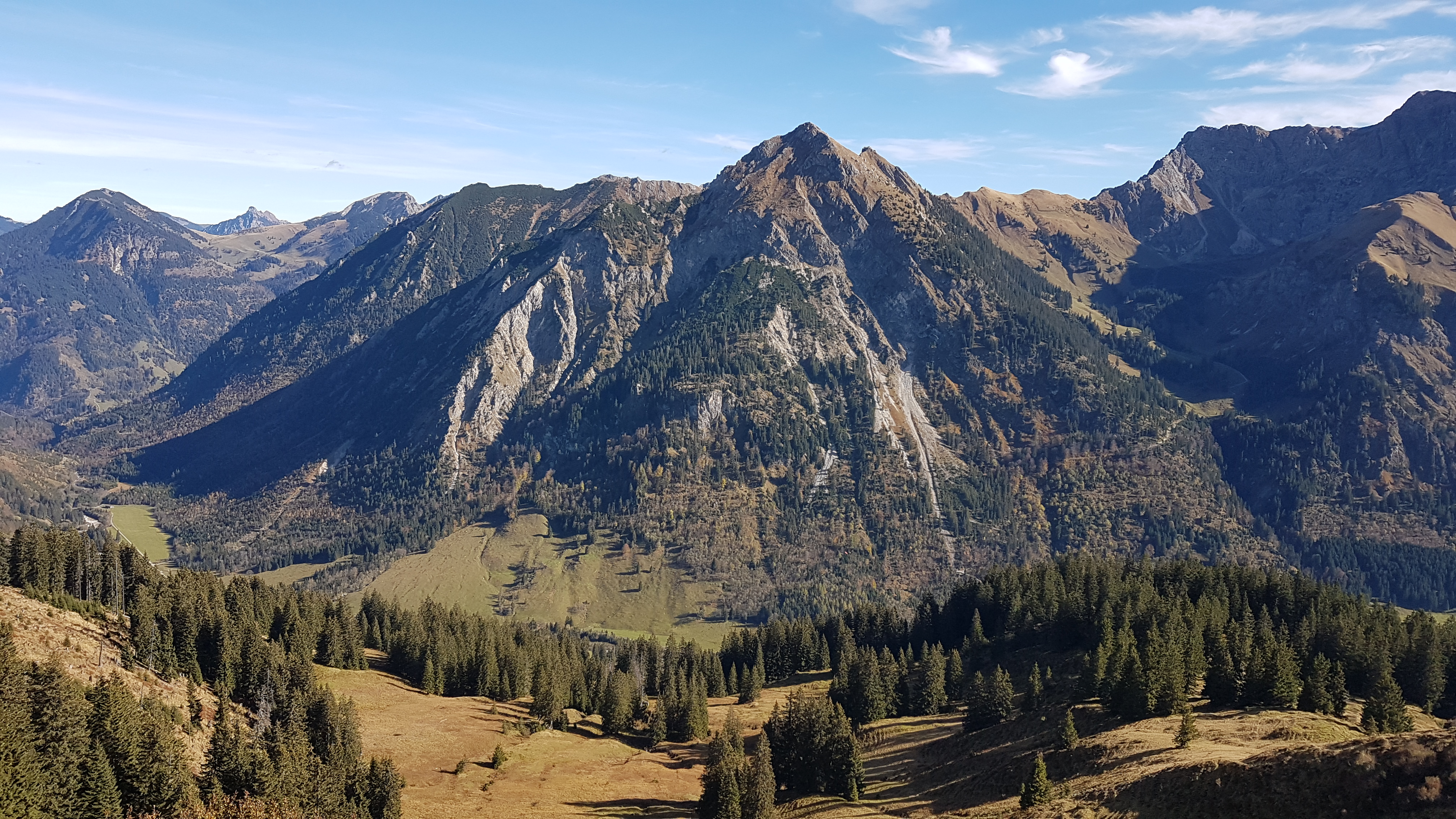 Unterkunft im Allgäu: Rotspitze mit Hohe Gänge und Teil des Hindelanger Klettersteigs - Hotel Bergsonne Allgäu