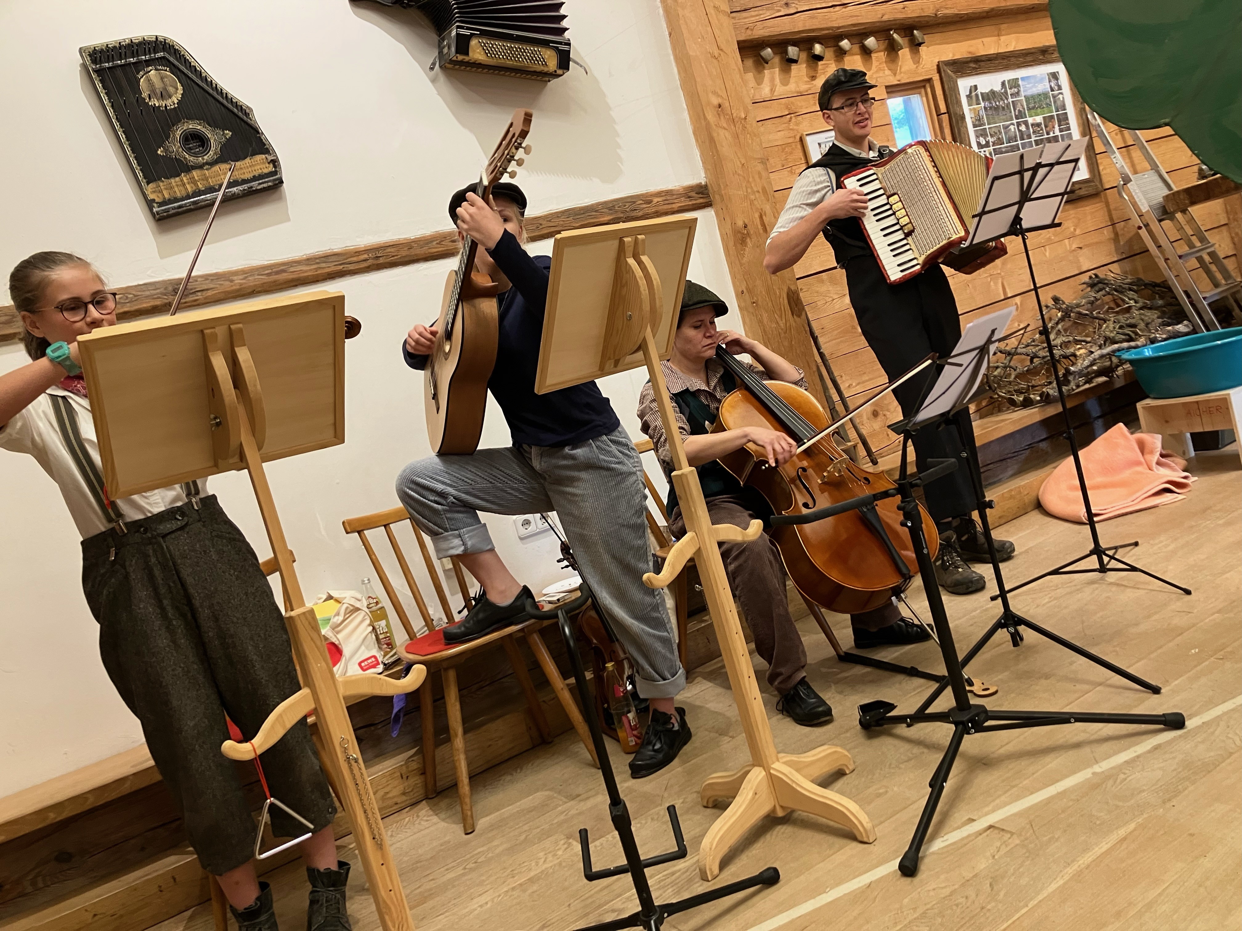 Veranstaltungen im Oberallgäu: Die Bremer Stadtmusikanten im Theaterkästle Altusried - Weihnachtszeit ist Märchenzeit im Theaterkästle Altusried