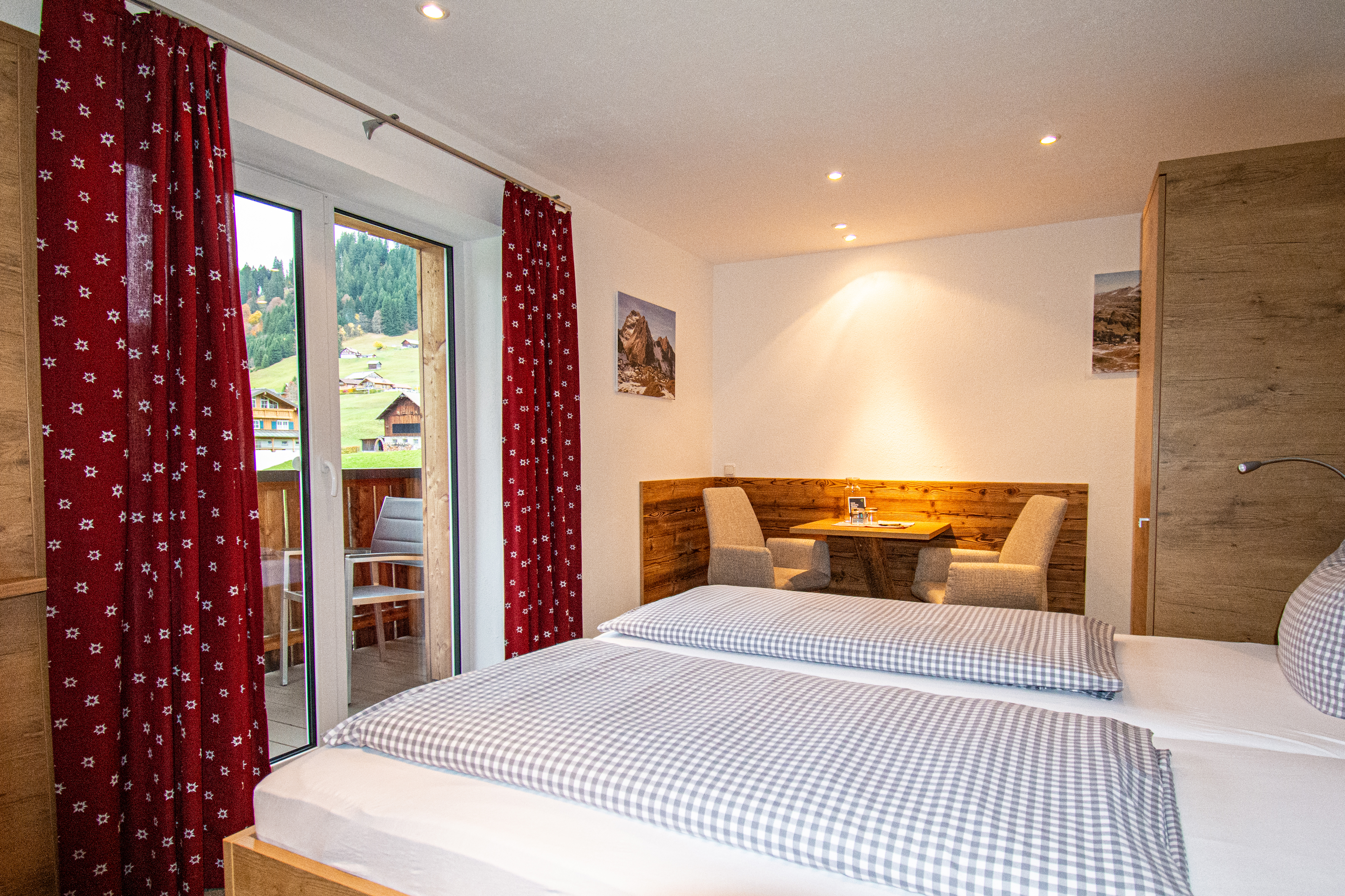 Unterkunft im Allgäu: Zimmeransicht | DAS KLEEMANNs - DAS KLEEMANNs - Urlaub erfrischend anders