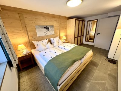 Unterkunft im Allgäu: Schlafzimmer - Baldaufs Alpchalet- Urlaub mit Hund im Grünen mit Bergblick