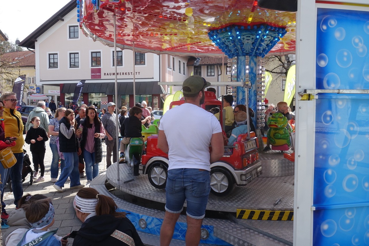 Hotels und Ferienwohnungen im Oberallgäu - Bayern - Frühlingsfest mit verkaufsoffenem Sonntag in der Alpenstadt - Verkaufsoffener Sonntag am 12.04.2026 in Sonthofen