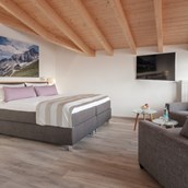 Hotels und Ferienwohnungen im Oberallgäu: 765-14 Dachzimmer Superior - bichl 761 Fischen im Allgäu - Alpin Hotel bichl 761 