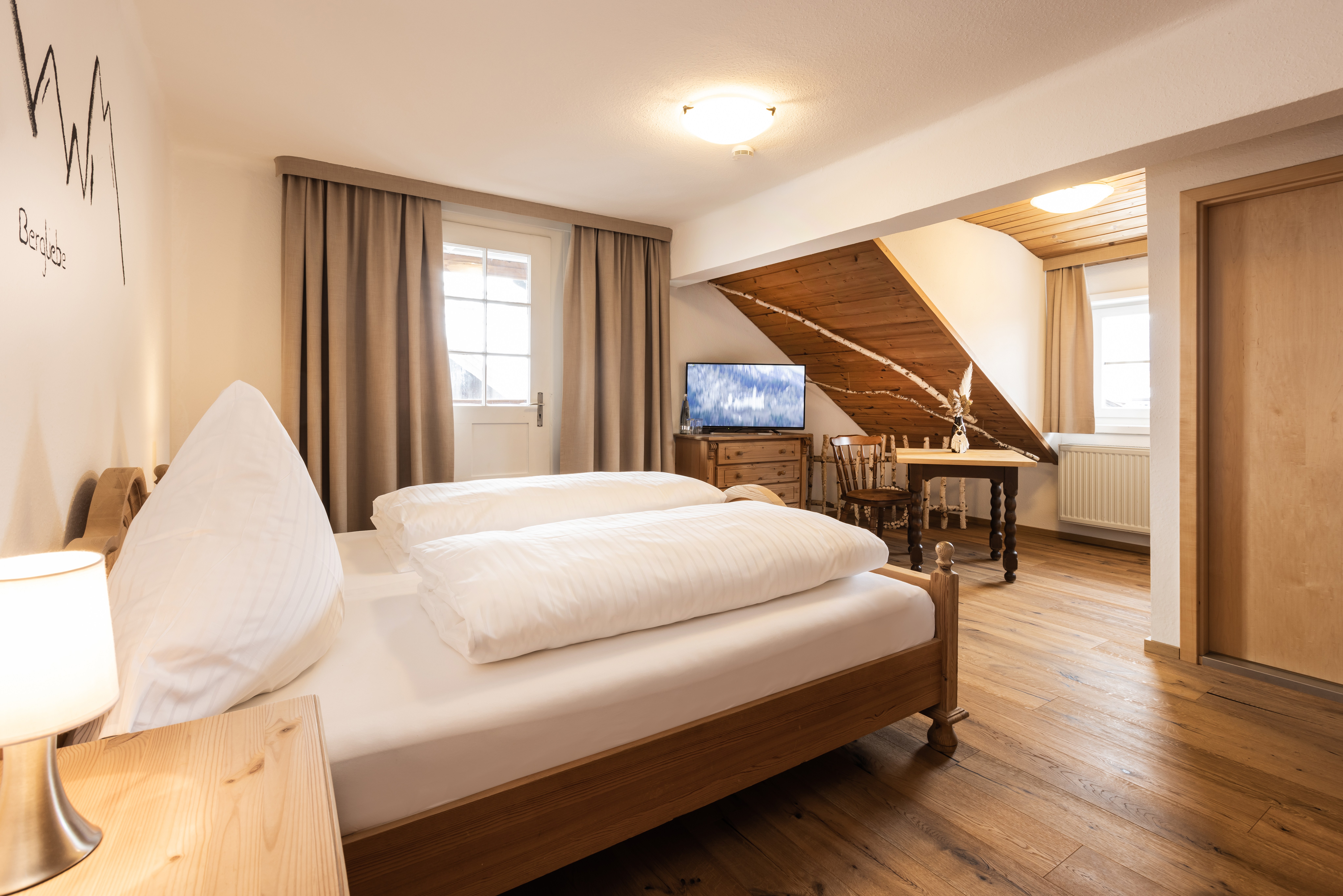 Unterkunft im Allgäu:  Landgasthof zum Augustiner - Hotel garni, Pension in Oberstdorf - Landgasthof zum Augustiner - Hotel garni, Pension in Oberstdorf