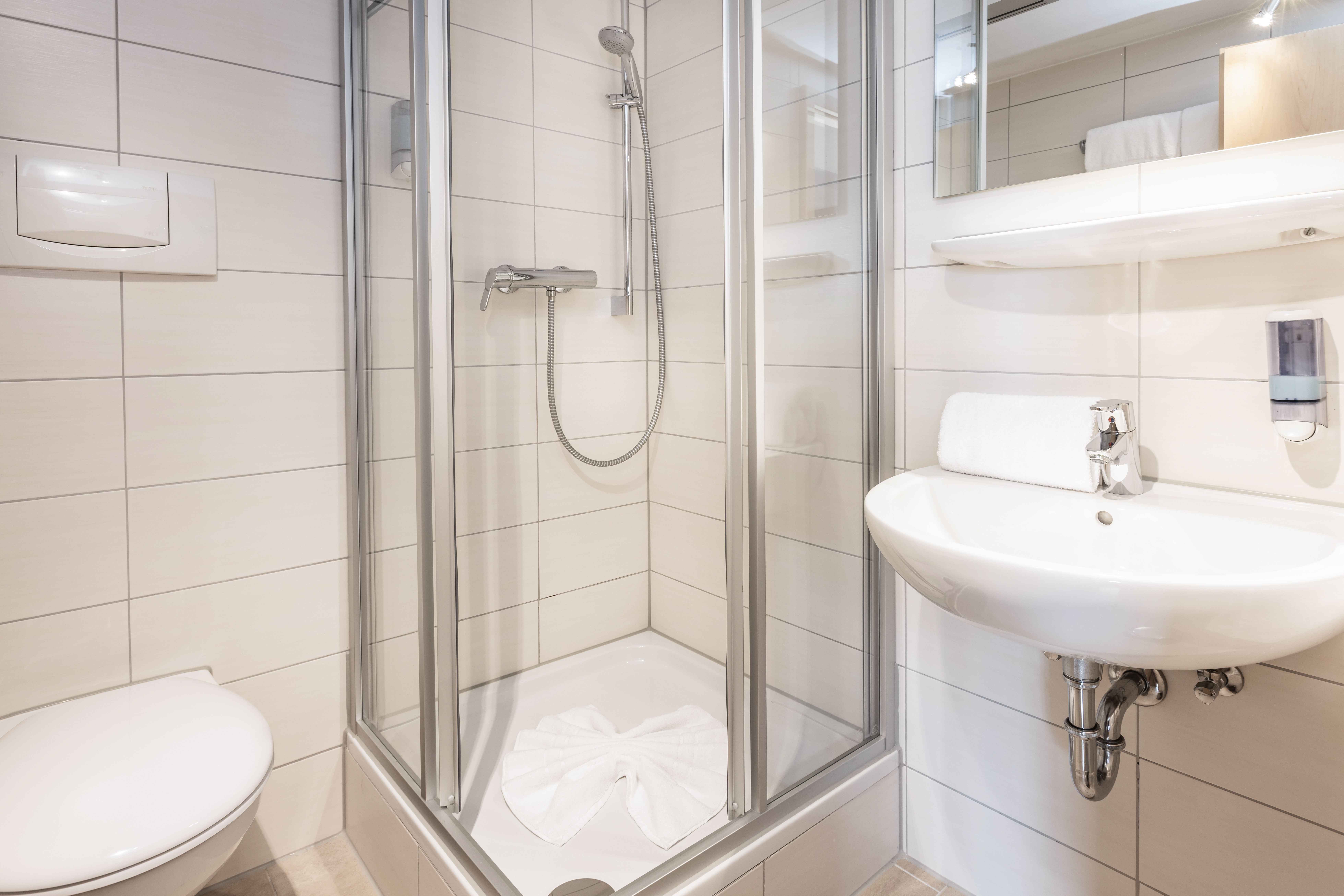 Unterkunft im Allgäu:  Landgasthof zum Augustiner - Hotel garni, Pension in Oberstdorf - Landgasthof zum Augustiner - Hotel garni, Pension in Oberstdorf